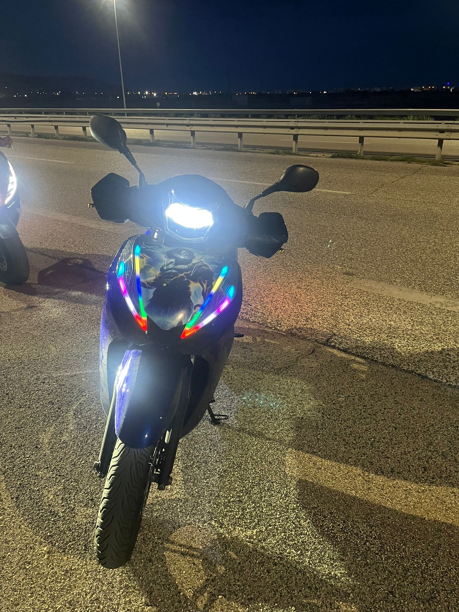 Honda SH 300 livrea personalizzata